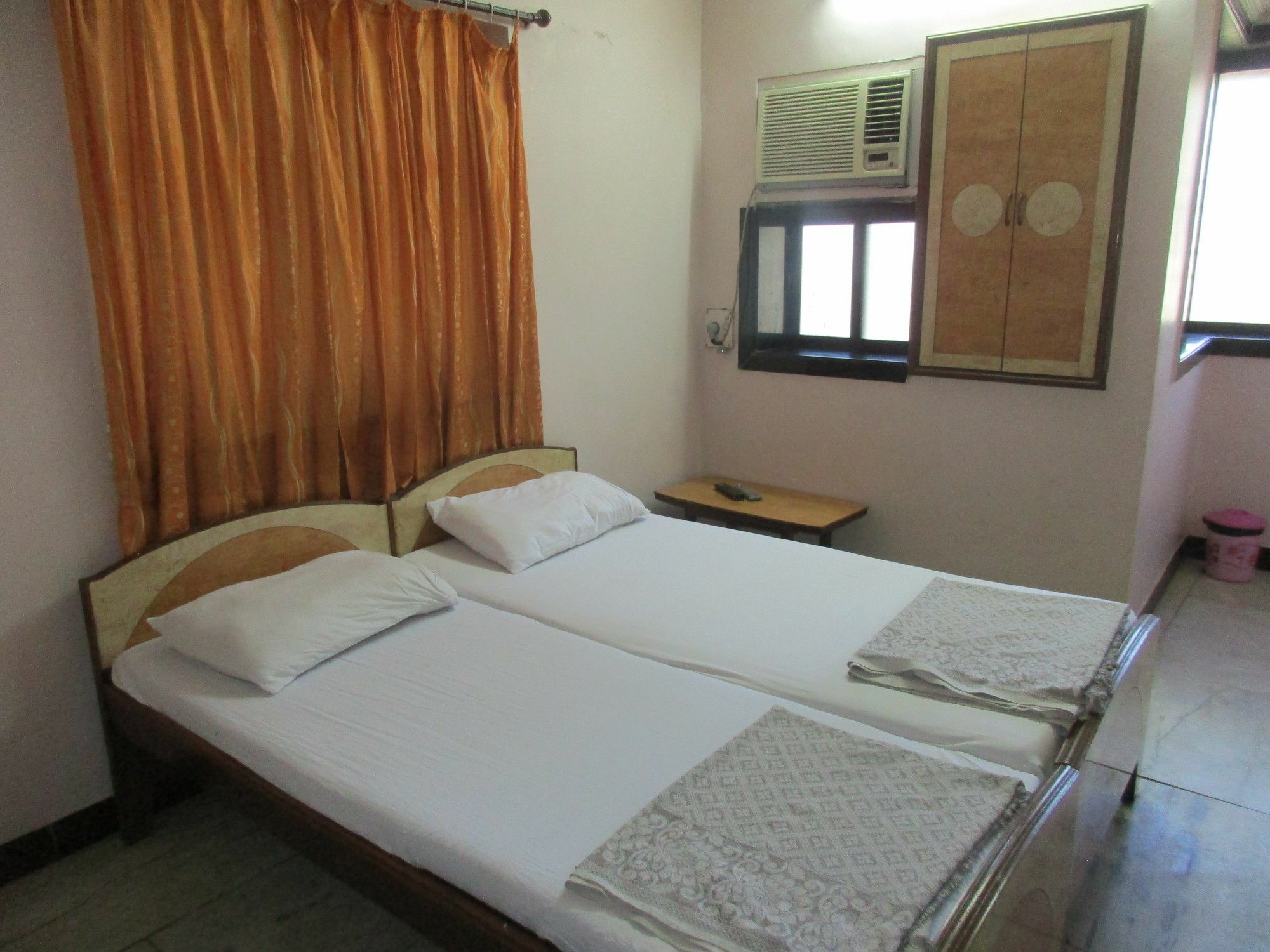 Hotel Shalimar Malad Luaran gambar